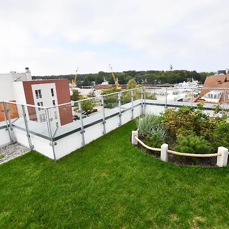 El Rojo Z Garazem Apartment Kolobrzeg